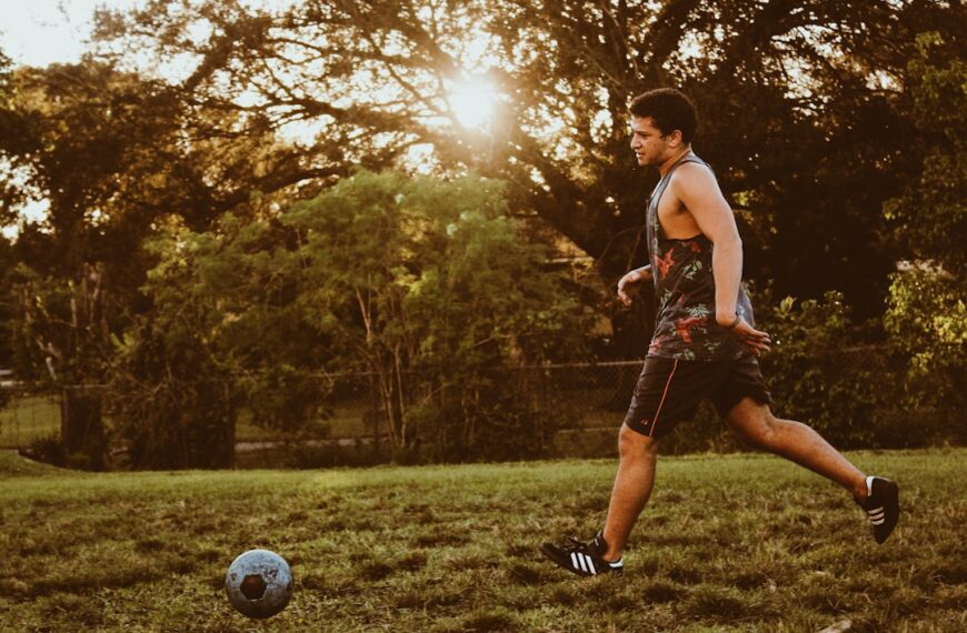 Zdrowie piłkarzy Warty Poznań – jak klub dba o swoich zawodników?